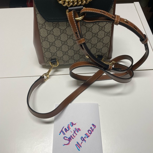Gucci Padlock GG Supreme Convertible backpack/ crossbody. - Picture 2 of 15